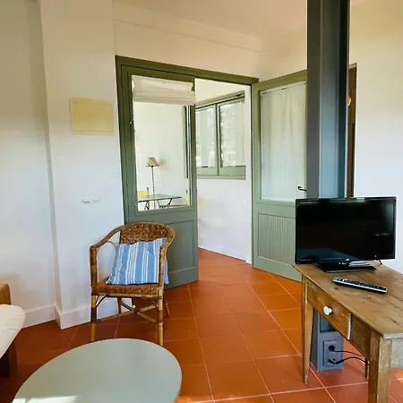 Apartment T3 - Charming Seaside Escape With Stunning Views Tamariu
