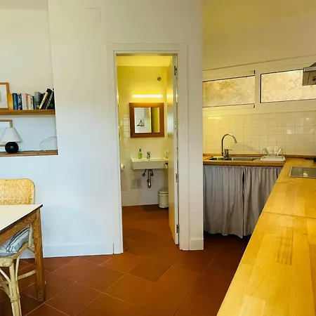T3 - Charming Seaside Escape With Stunning Views *