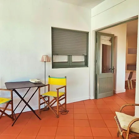T3 - Charming Seaside Escape With Stunning Views Apartment *