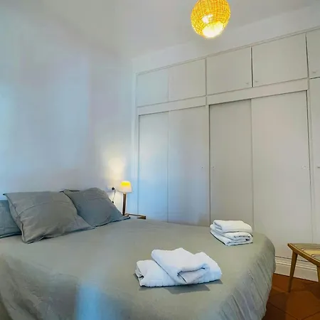 T3 - Charming Seaside Escape With Stunning Views *