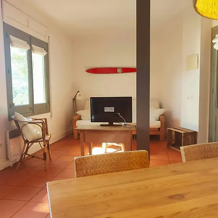 T3 - Charming Seaside Escape With Stunning Views Apartment *
