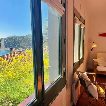 Apartment T3 - Charming Seaside Escape With Stunning Views Tamariu